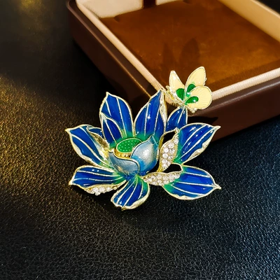 Retro Fashion Enamel Butterfly Lotus Yaxa sancaqları - blue