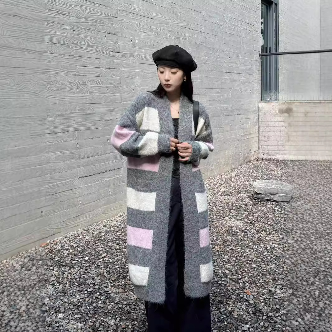 24 invierno Puyuan perezoso viento rayas de color contraste suéter de punto chaqueta de mujer nuevo invierno coreano