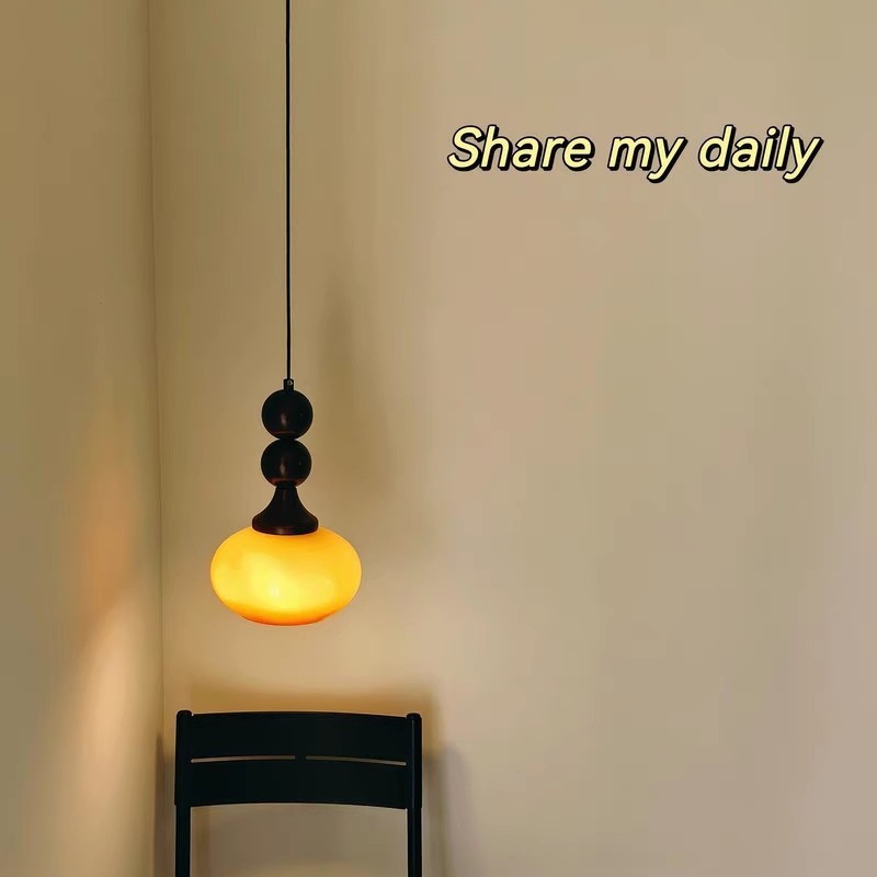 Candelabro pequeño de noche retro Wabi-Jifeng antiguo pasillo de entrada francés barra de bar luz de línea vertical dormitorio principal lámpara de línea colgante