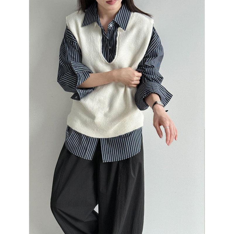 NS Wool Ruffled V-neck Knitted Layered Vest for Women 2026 Autumn New Korean Style Sweater Vest ss1051