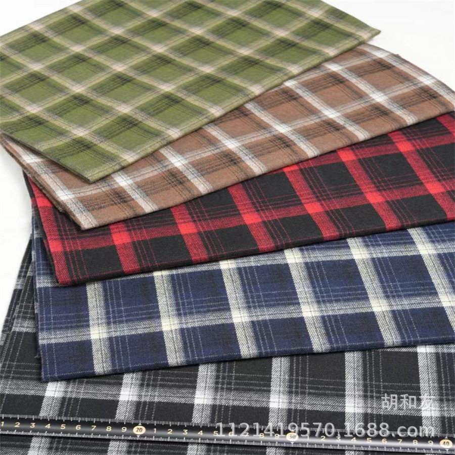 现货供应格子布 鞋帽箱包布  靠垫抱枕台布桌布 沙发里布格子面料