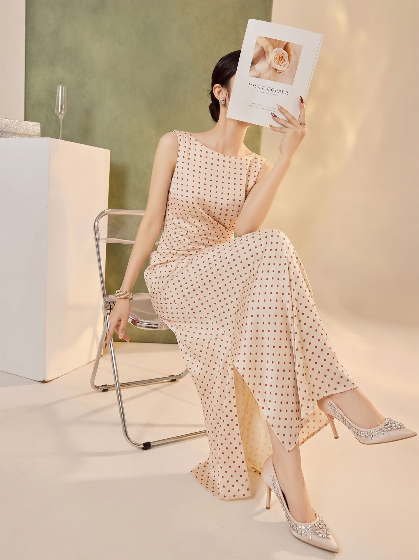 Đầm dài ôm body chấm bi không tay phong cách Trung Quốc mới — Điểm sóng