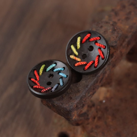 Color thread multicolor natural wood buttons for men and women clothes retro fashion style button sweater cardigan round button