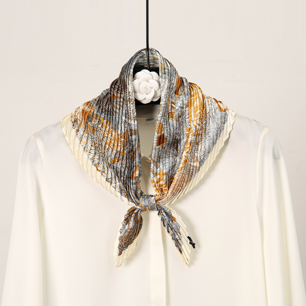 Trendy Cool Design Sense 70 Bufanda de seda arrugada Bufanda cuadrada pequeña Bufanda profesional de alta calidad sin colisión Bufanda plisada al por mayor