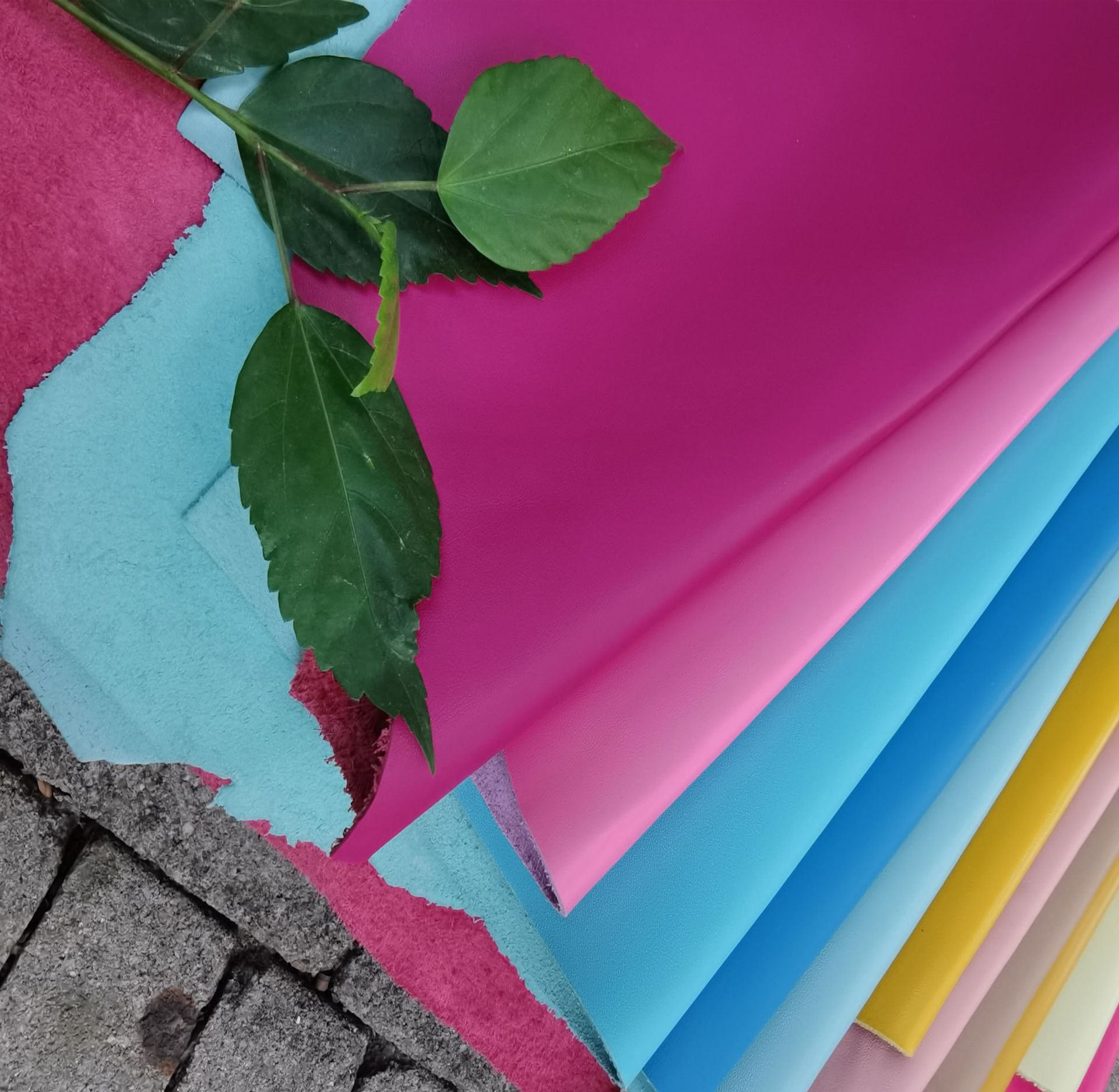 现货供应箱包手袋用头层软纳帕牛皮男女鞋用皮料