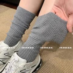 「蕭瑟の秋に、一面を見る」ワッフルは二針の下腿と膝をつなぎ合わせてiu系の風を積むことができる