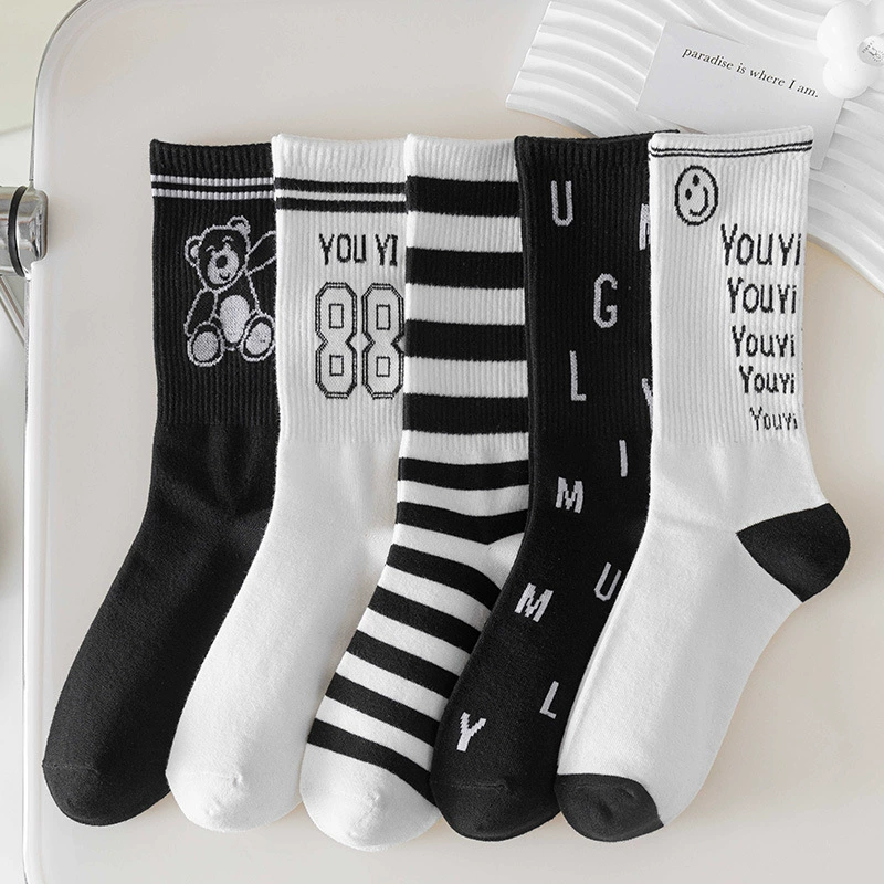 Карикатурные осенние knee socks, до середины голени, с маленькими медведями, оптом