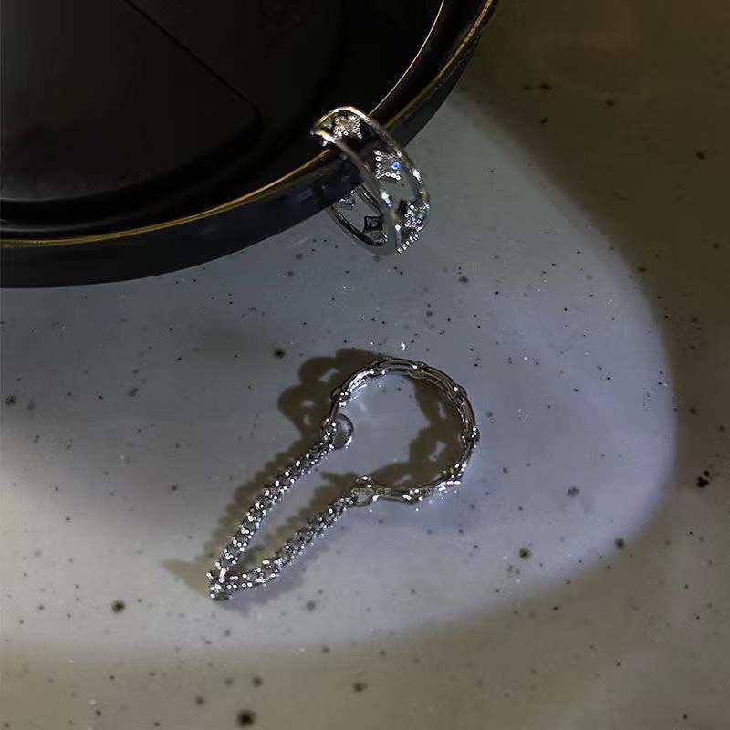 Cadena asimétrica borla oreja clip de hueso nicho diseño clip de oreja sin pendientes femeninos perforados en pendientes de estilo frío