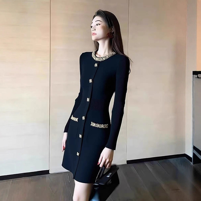 Black Chanel-Style Knitted Dress for Women, Autumn and Winter, Suitable for Important Occasions, French High-End Elegant, Stunning Dress