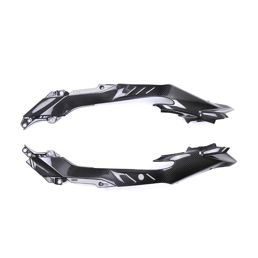 Suitable for CFMOTO spring wind 800NK rhinoceros + motorcycle modified carbon fiber shell parts car body rear seat side plate