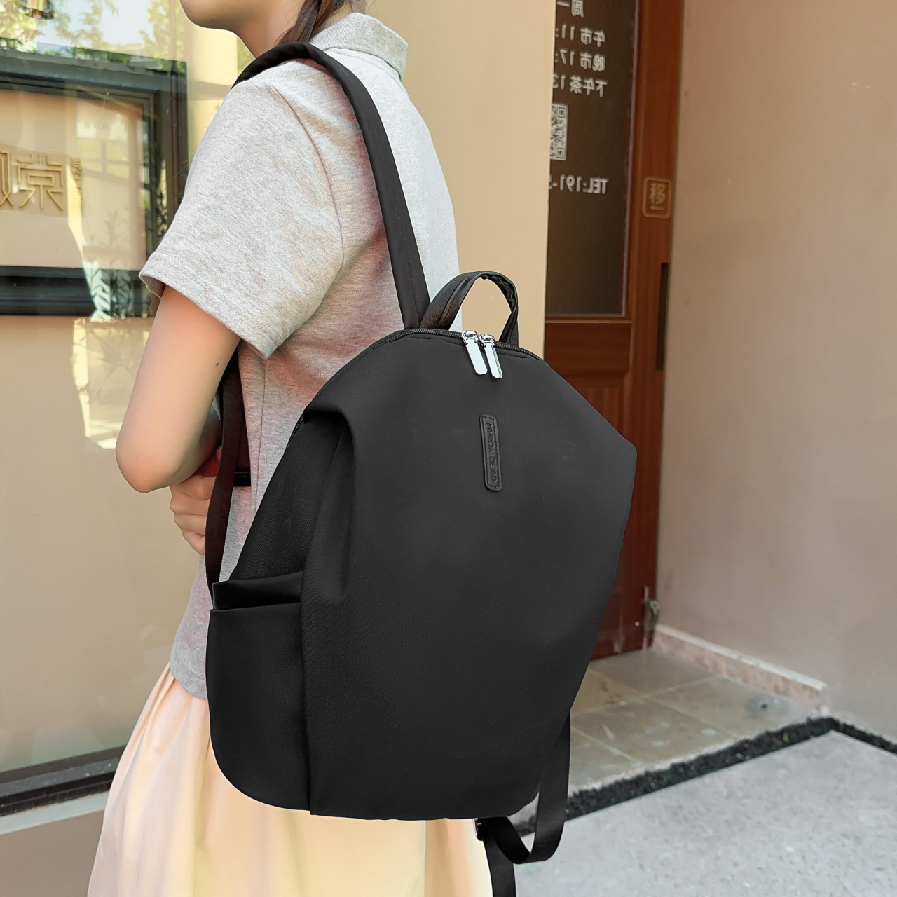 Japanese-Style Fashion Simple High-Value Backpack for Girls, Large Capacity Travel Lightweight Backpack, Commuter School Bag, Laptop Bag