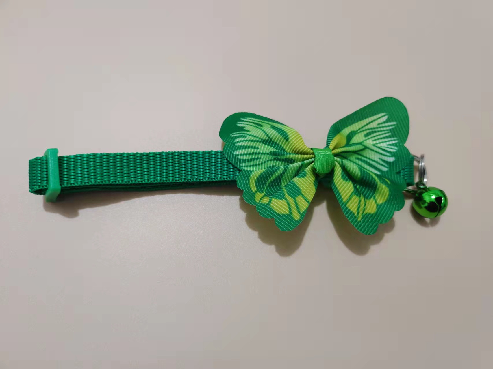 Fabricantes transfronterizos nuevas mascotas gatos arco gatos collar gatos adorables gatos generales