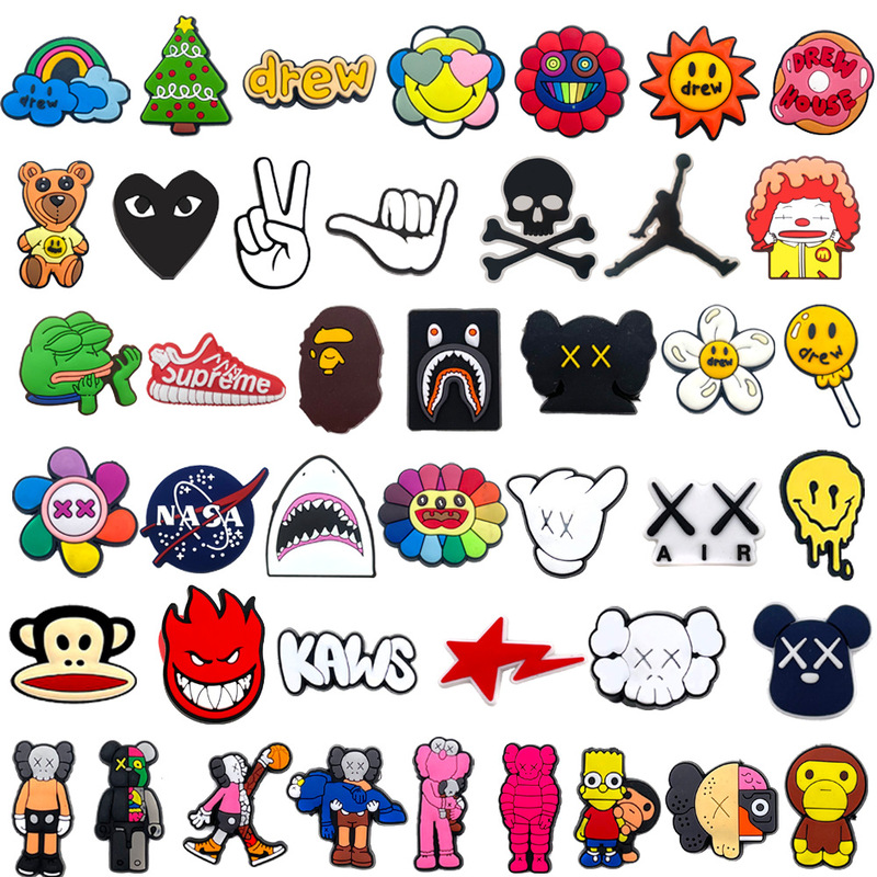 Popular Bieber Kaws Clogs Shoe Flower Shoe Buckle Accessories Decorative Buckle Shoe Buckle Lazy Shoe Buckle Wholesale DIY