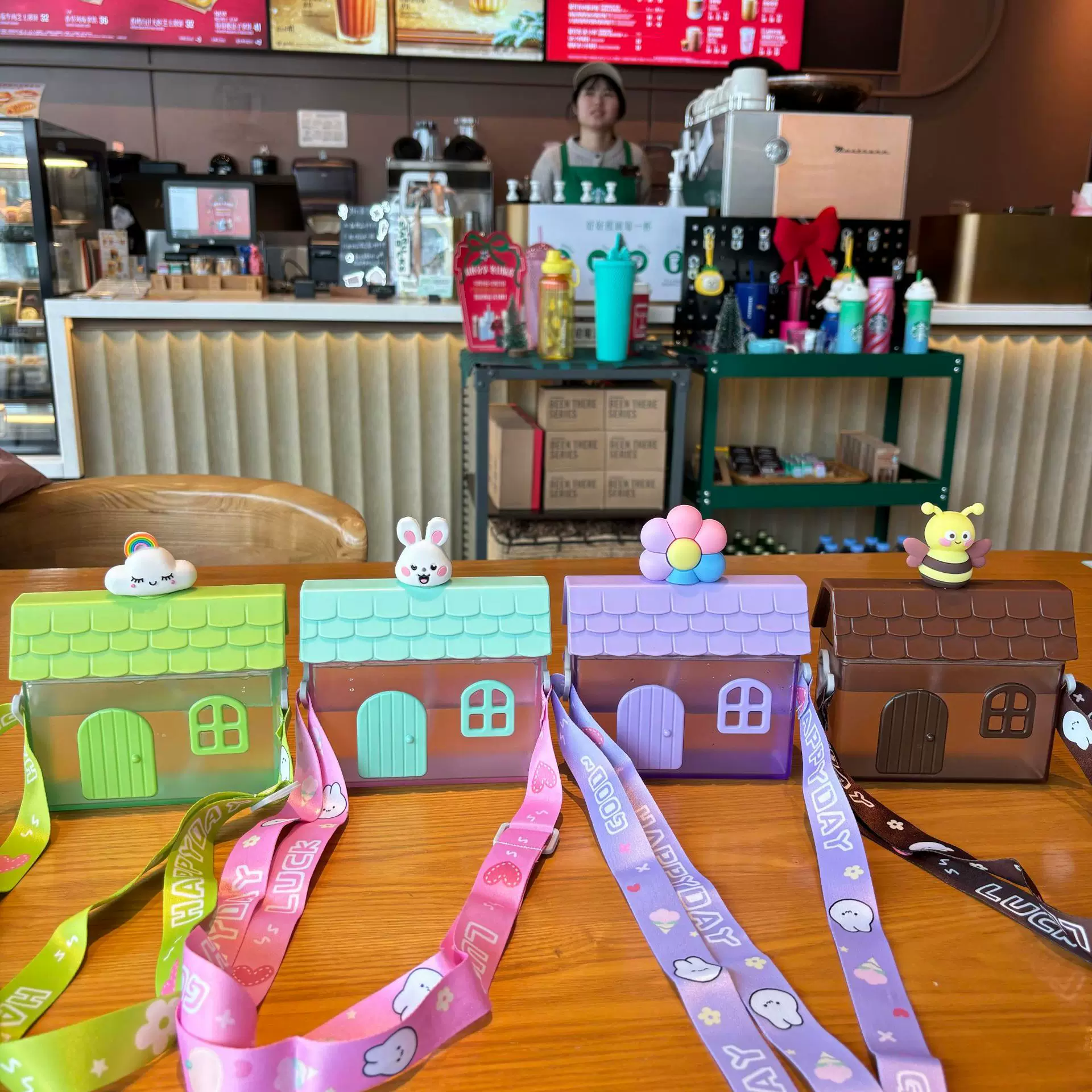 26年新品小房子吸管便捷背带塑料杯带可爱儿童学生党户外休闲水杯