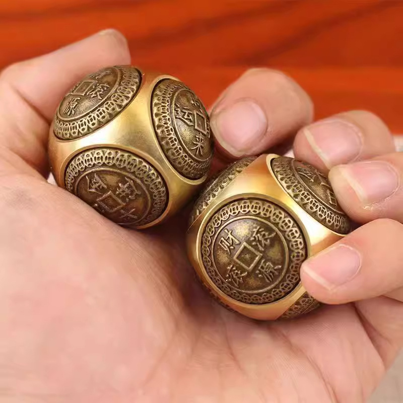 黄铜六面圆球型解压转转手把件时来运转招财进宝牛转乾坤黄铜摆件