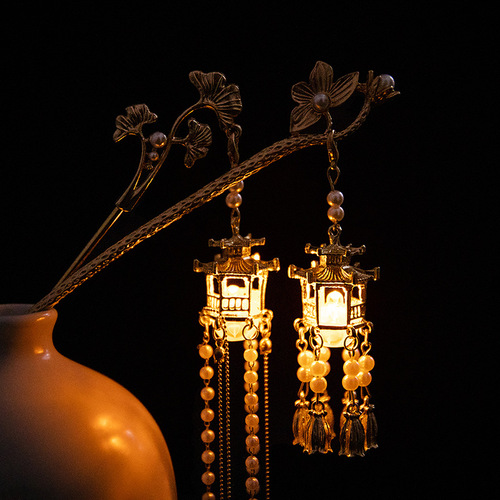 Retro tassel palace lamp hairpin with glowing effect, children's ancient style hair accessory, Hanfu hair ornament, newly released, versatile hairpin