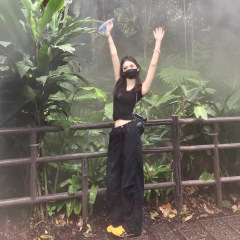 黒いパラシュートのアメリカ式の工装のズボンの女性の夏の新型の百合の薄いタイプのカジュアルなズボンの広い足はひものストレートなズボンの女性を引き出します。
