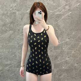 韩版游泳衣女款2026新款大码显瘦遮肉竞速三角连体女士游泳泡温泉