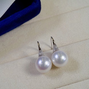 Platinum Pt900 Accessories High-Heeled Shoes Ear Hooks with 10-11mm Beads, Diamonds Total 10 Points, Excluding Chain and Beads