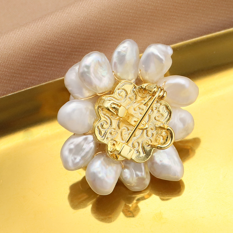 Perla natural broche diseño sentido nicho aguamarina flor ramillete pequeño incienso PIN de gama alta joyería retro al por mayor