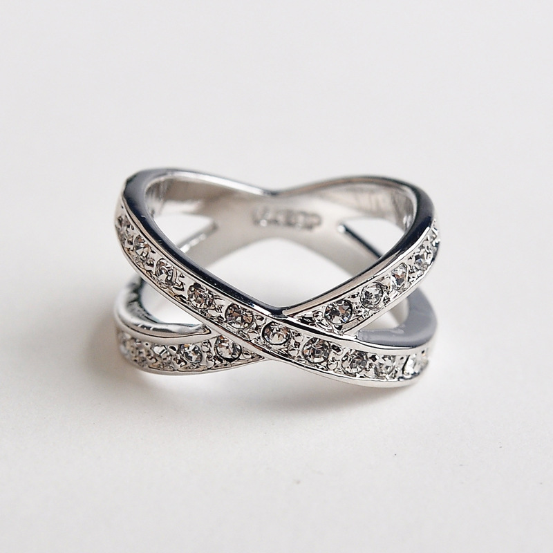 �պ�ʱ�м�Լ�������꽻���ָ����С�����䵭��Ů����ָָ��