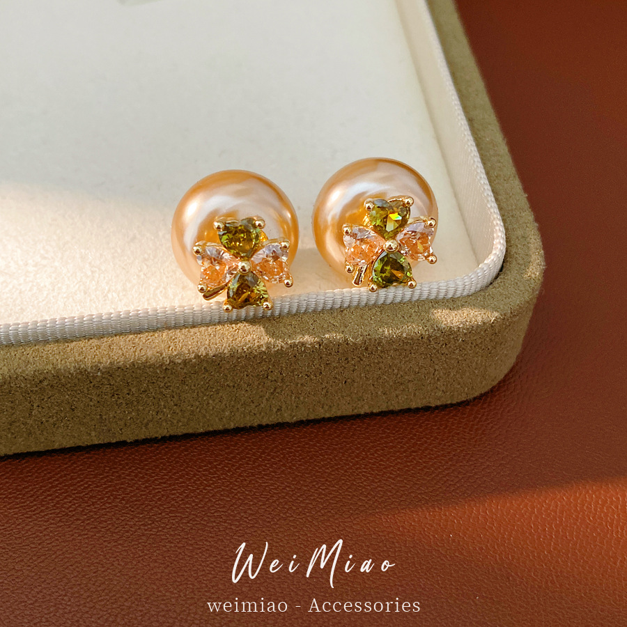 Agujas de plata zircon flores de hierba afortunada perlas perlas temperamento simple estilo amplio aretes ligero de lujo alta sensación de aretes image 4