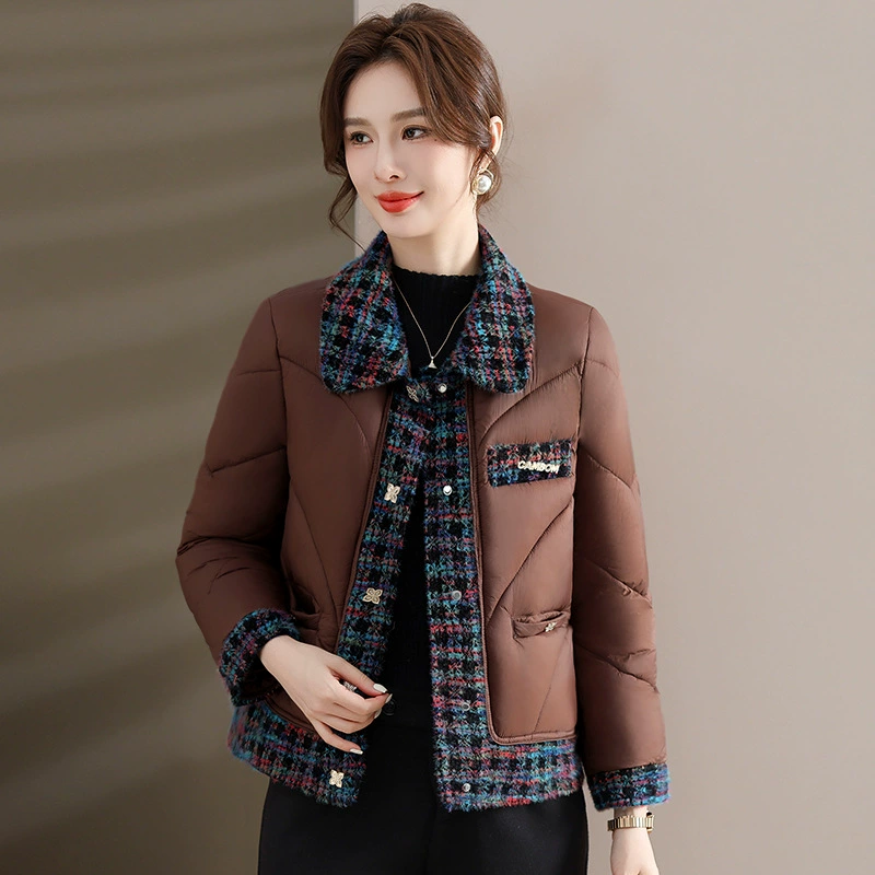 2024 новые осенние и зимние пуховые хлопчатобумажные костюмы мама одежда среднего и пожилого возраста женщины короткие модные хлопчатобумажные куртки физические оптовые продажи