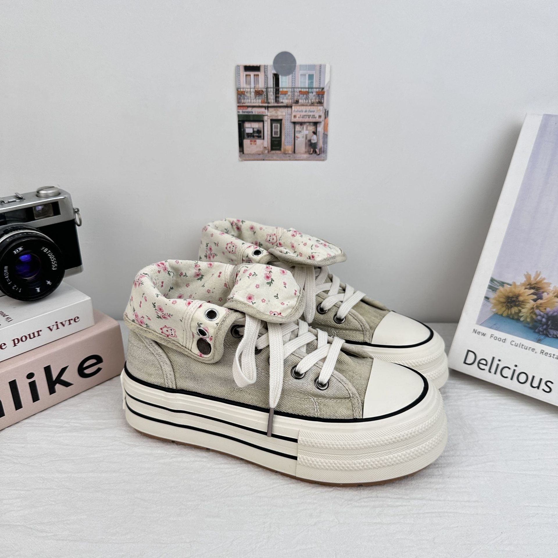 Yuanbo un zapato de dos zapatos de lona de suela gruesa para mujeres 2025, nuevos zapatos de verano delgados transpirables zapatos de mujer pequeños zapatos blancos