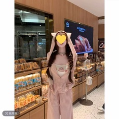 秋季网红风粉色条纹连帽上衣背心阔腿长裤甜辣三件套女