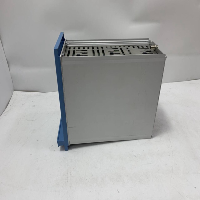 R7849B1013	   HONEYWELL   通用数字控制器