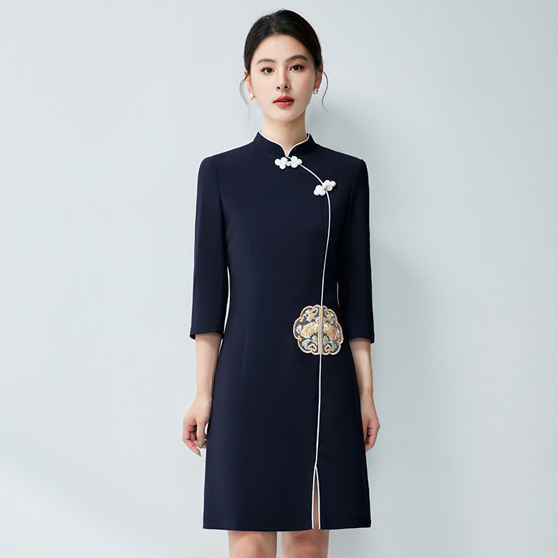 New Chinese-style national-style dress for women, autumn collection, elegant and slimming cheongsam, suitable for hotel receptionists and beauty salon workwear New Chinese-style national-style dress for women, autumn collection, elegant and slimming cheongsam, suitable for hotel receptionists and beauty salon workwear