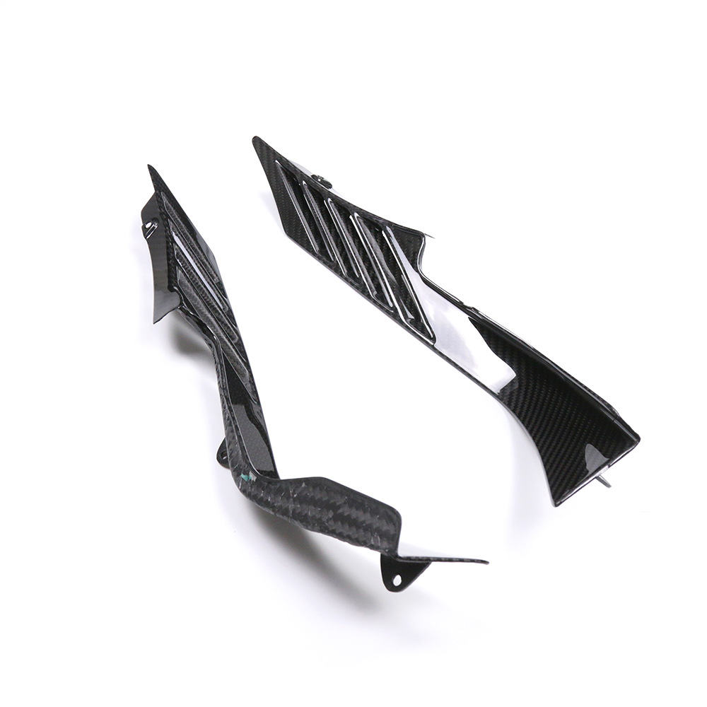 Suitable for new YAMAHA YAMAHA R3 modified carbon fiber shell motorcycle accessories rear rectifier cover