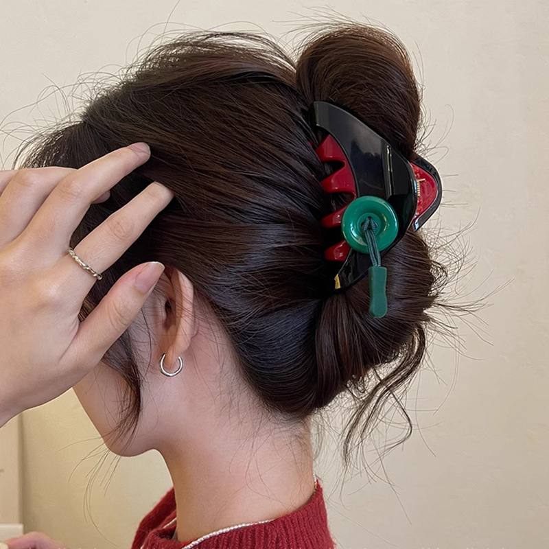 Clip de dibujos animados lindos y interesantes para mujeres 2025 nuevo estilo de alto nivel de tiburón clip de cabello clip de cabello de cabeza