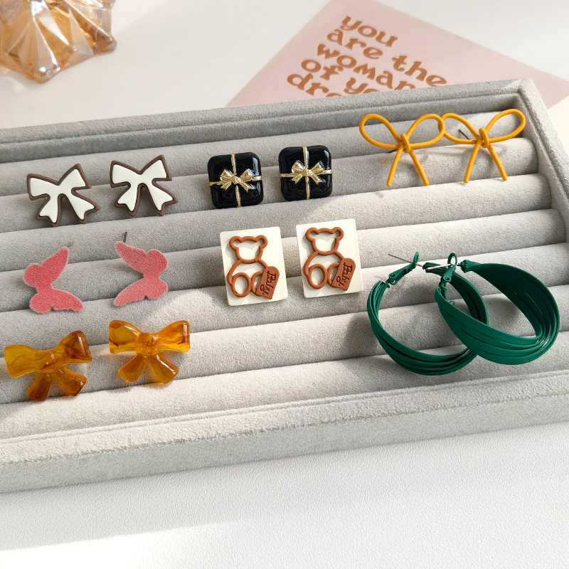 Cute small design earrings