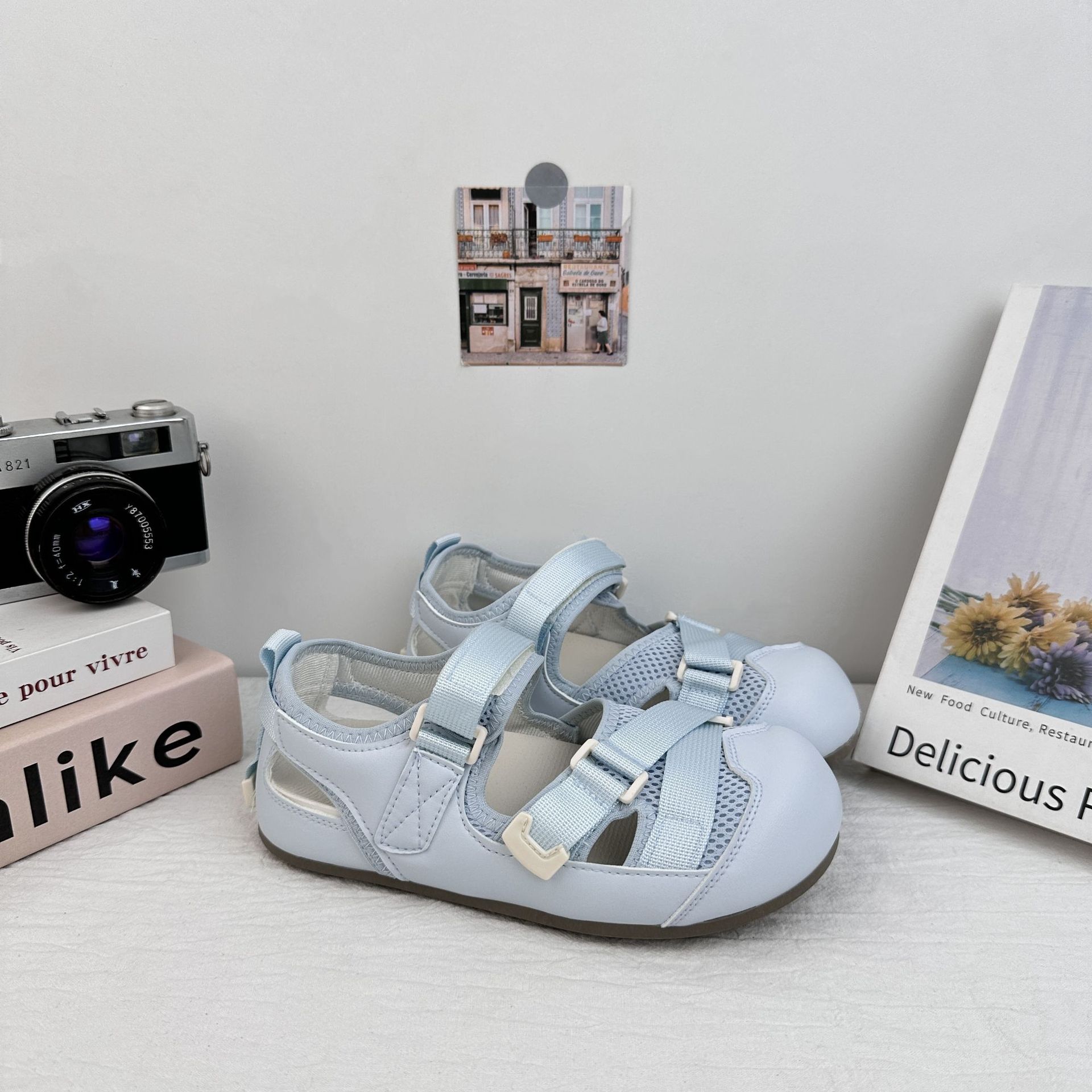 Yuanyang velcro sandalias de cabeza para mujeres 2025 nuevo verano plano zapatos de skate con falda zapatos individuales