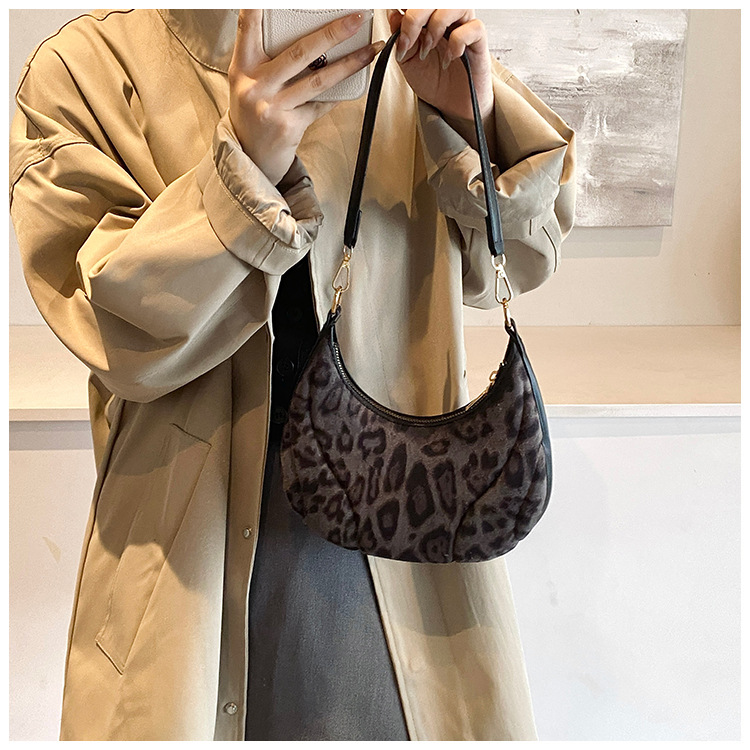 Leopard print cross-border niche bags for women, versatile and fashionable new retro underarm bag, stylish and individual commuting single-shoulder bag undefined