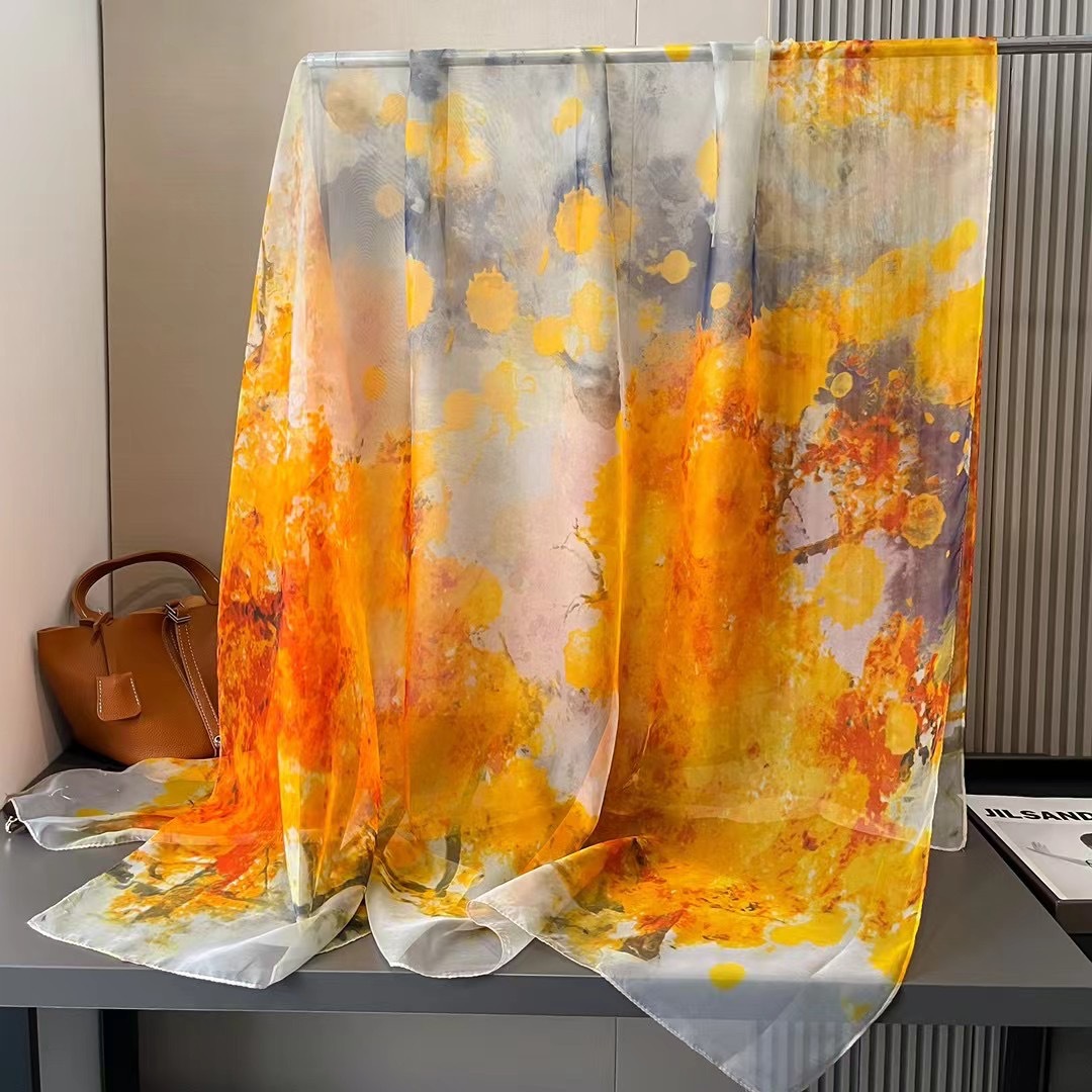 春と秋のシルクスカーフ女性用2026年新作大判ガーゼスカーフ、スタイリッシュでシンプル、多用途、おしゃれな日焼け止めショール、お母さんへのプレゼントに最適。