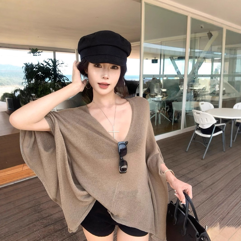 Real Shot of 2025 Summer Atmosphere V Neck Bat Sleeve Cape Blouse Women's Loose Slimming Look Short-Sleeved Knitwear Top