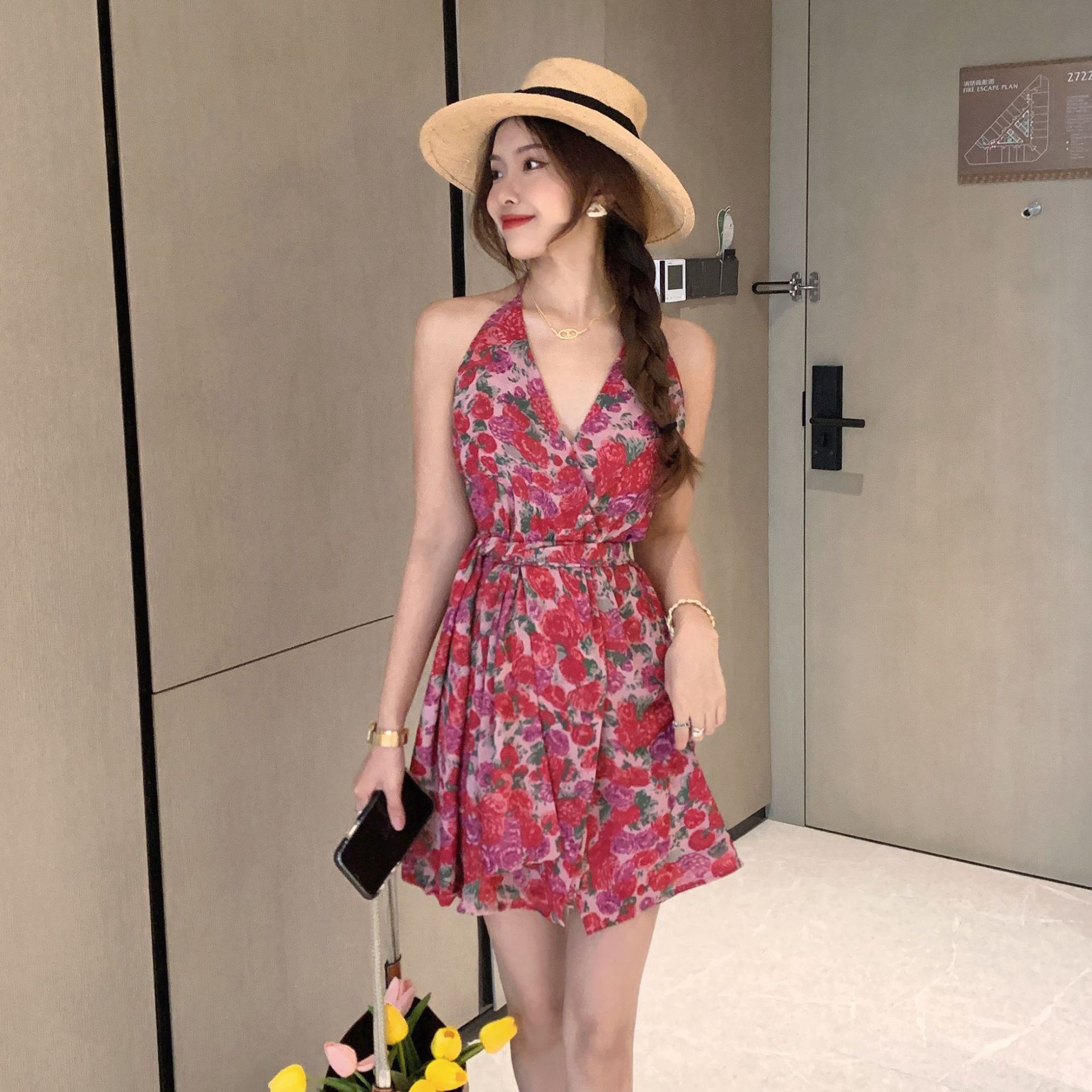 Short elegant skirt