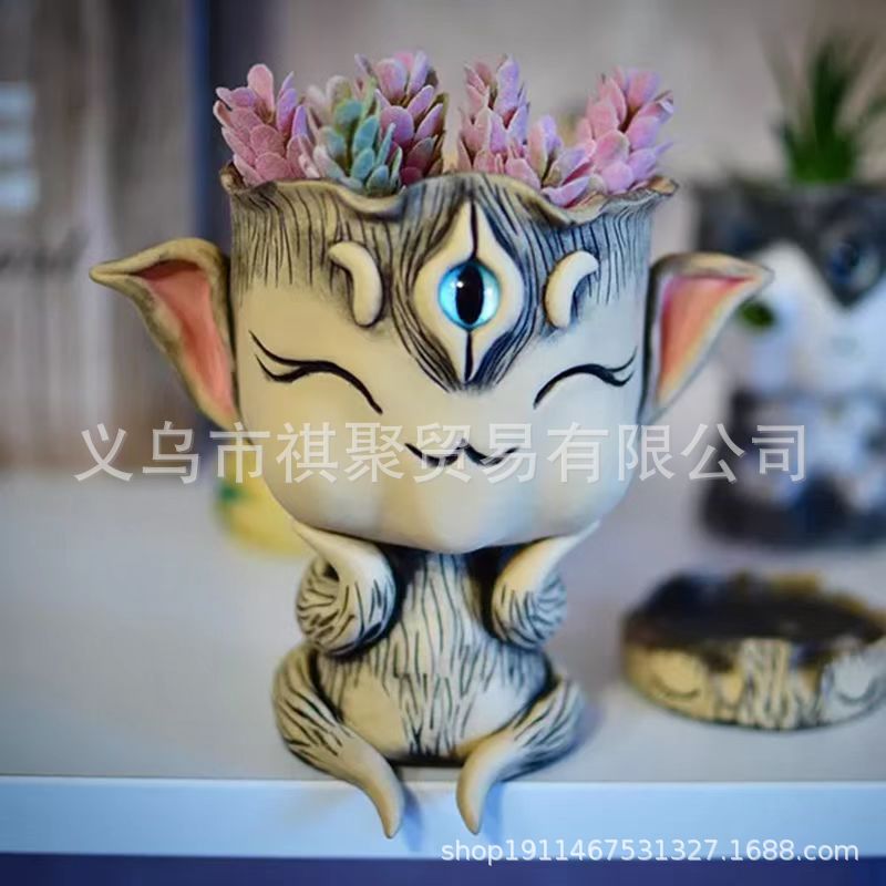 跨境树脂工艺品可爱小三只眼树精多肉植物种植花园庭院摆件