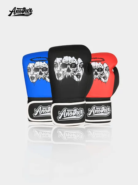 AN new boxing gloves, available in multiple colors, for men and women, suitable for boxing training, punching bags, and providing protection during boxing
