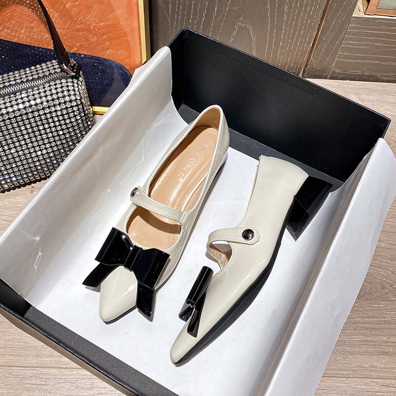 2024 New French Small Fragrant Style Mary Jane Single Shoes Women's Bow, Shallow Mouth, Pointed Head, Thick Heels, Large Size Women's Shoes