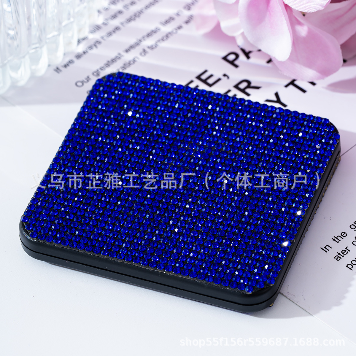 Espejo de maquillaje portátil de moda con incrustaciones de diamantes de imitación Espejo de maquillaje Regalo Espejo cuadrado plegable portátil Espejo plegable de doble cara de mano lote
