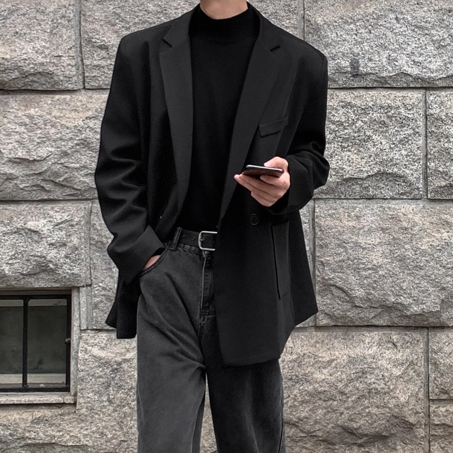 검은색