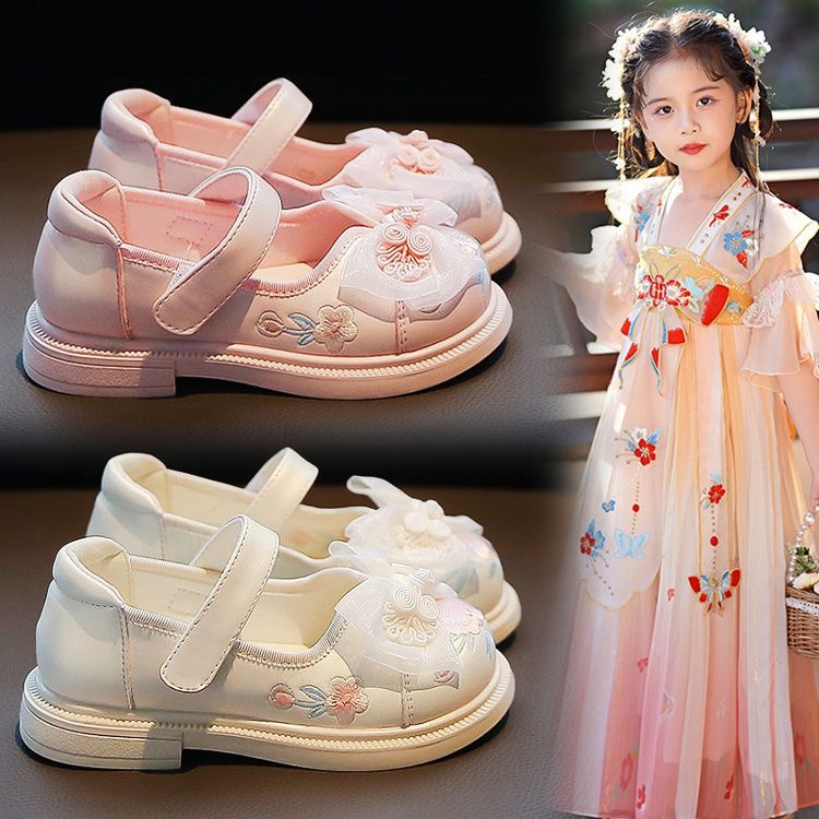 Zapatos de cuero para niñas estilo nacional zapatos de estilo chino primavera 2025 nuevos zapatos bordados para niños arco de la princesa zapatos de moda
