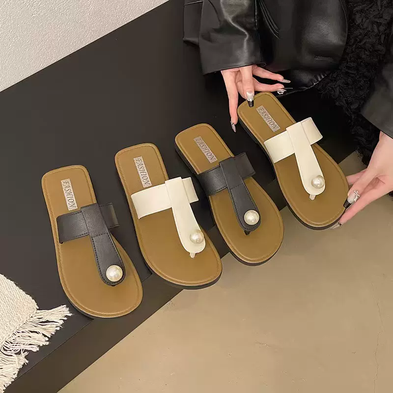 夏季新款拖鞋女平底森系复古一字新款2025气质珍珠沙滩鞋度假外穿