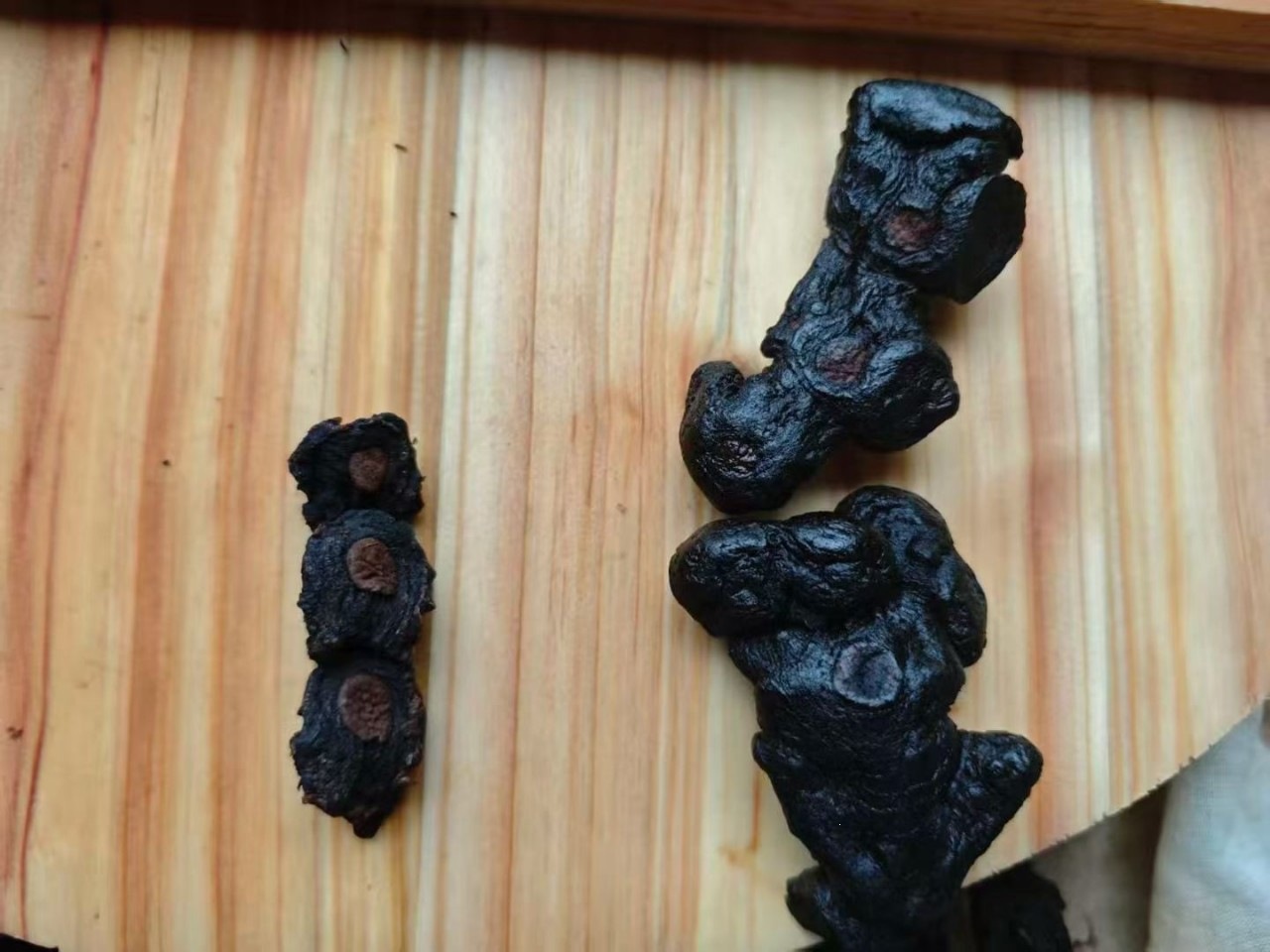 Wild Polygonatum Rhizome Huang Jing 500g Nine Times Steamed and Sun Dried for Soup Tea and Wine Infusion in use