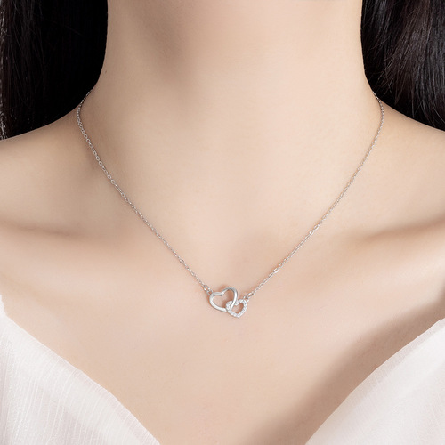 Korean version of sweet collarbone chain for women, small and exquisite intertwined romantic light luxury necklace necklace gift