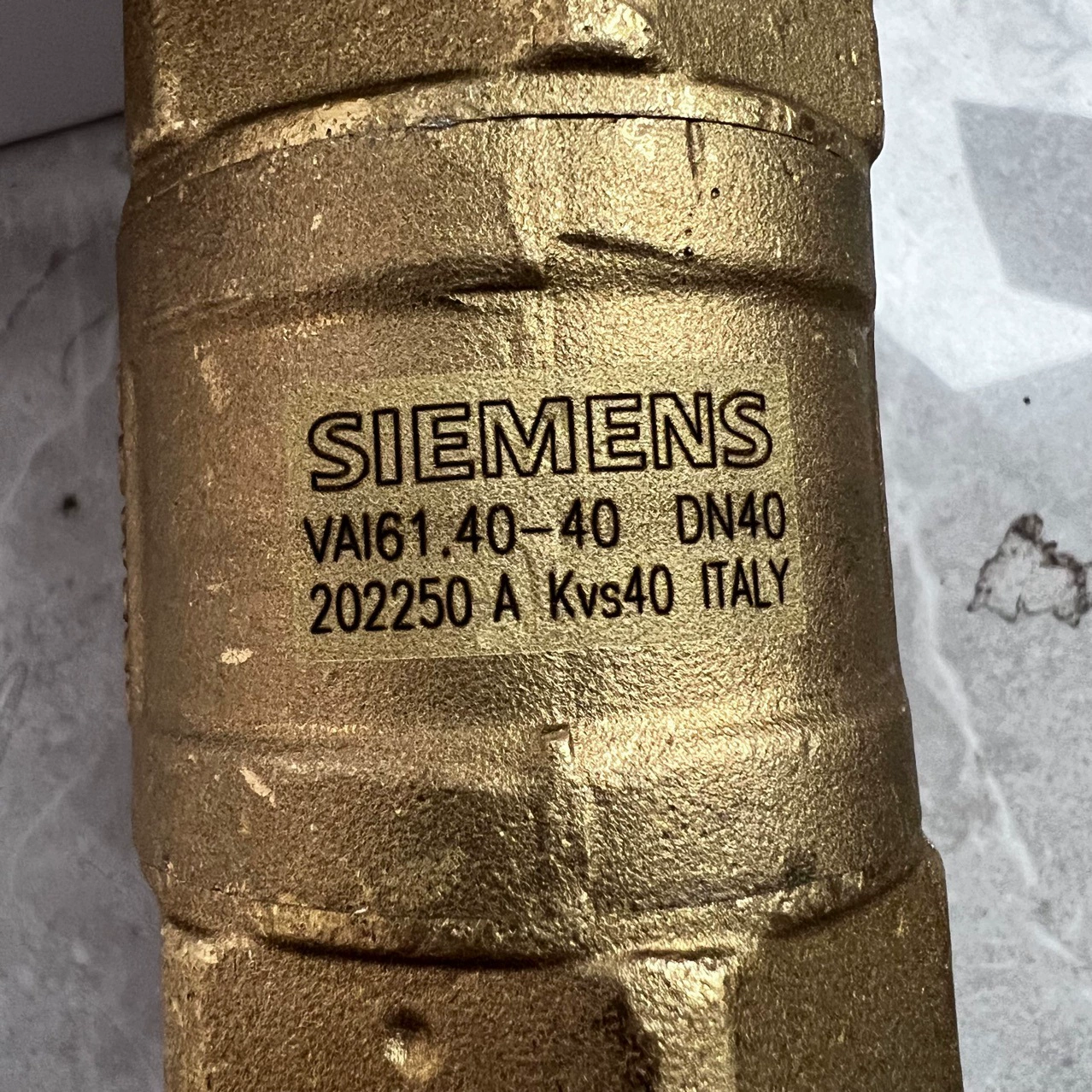 VAI61.40 поставка Siemens Электрический двухпроходный медный шаровой кран