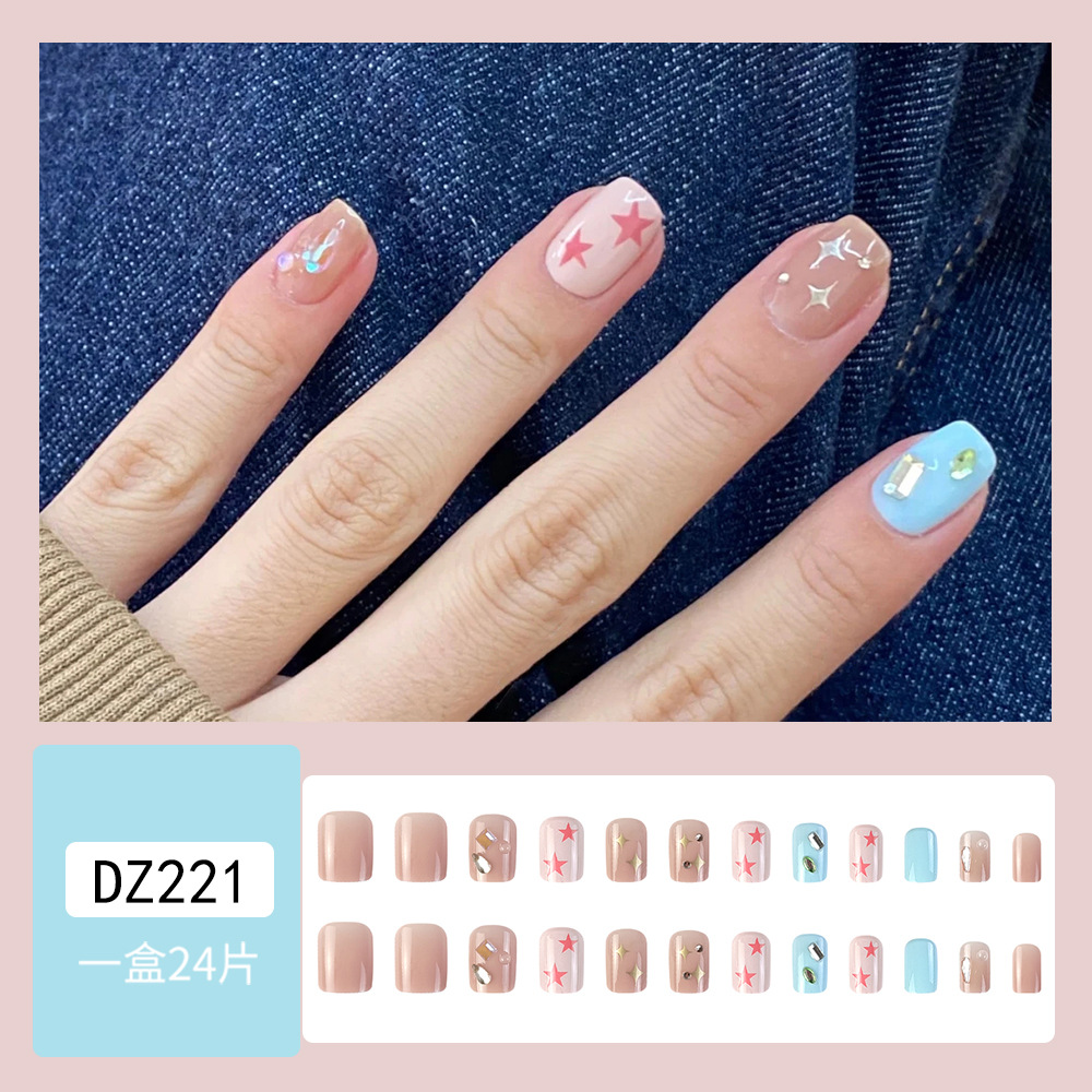 Pequeño fresco lindo desgaste pieza de manicura productos terminados al por mayor ins tetragramer parche de uñas de diamante desgaste a mano image 7
